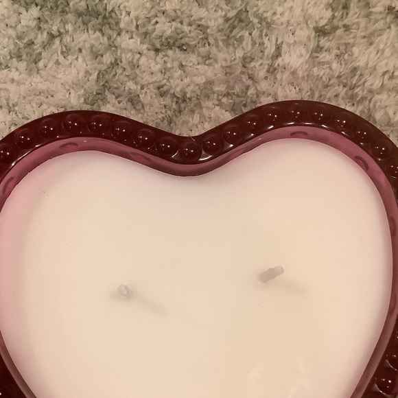 Hot Pink Glass Heart-Shaped Valentines Scented Home Decor Candle Large 9.6oz NWT - Picture 5 of 16